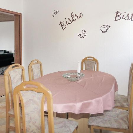 Gorgeous Apartment In Lahnstein With Kitchen Bagian luar foto