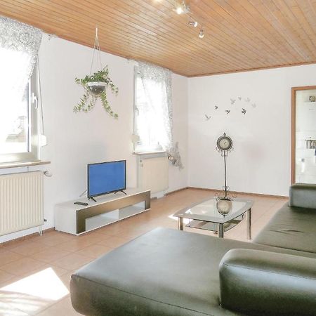 Gorgeous Apartment In Lahnstein With Kitchen Bagian luar foto